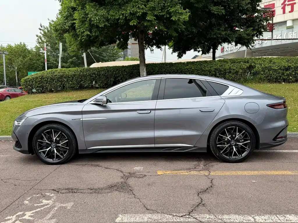 BYD Han — миниатюра 3