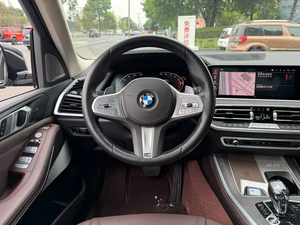 BMW X5 — миниатюра 14