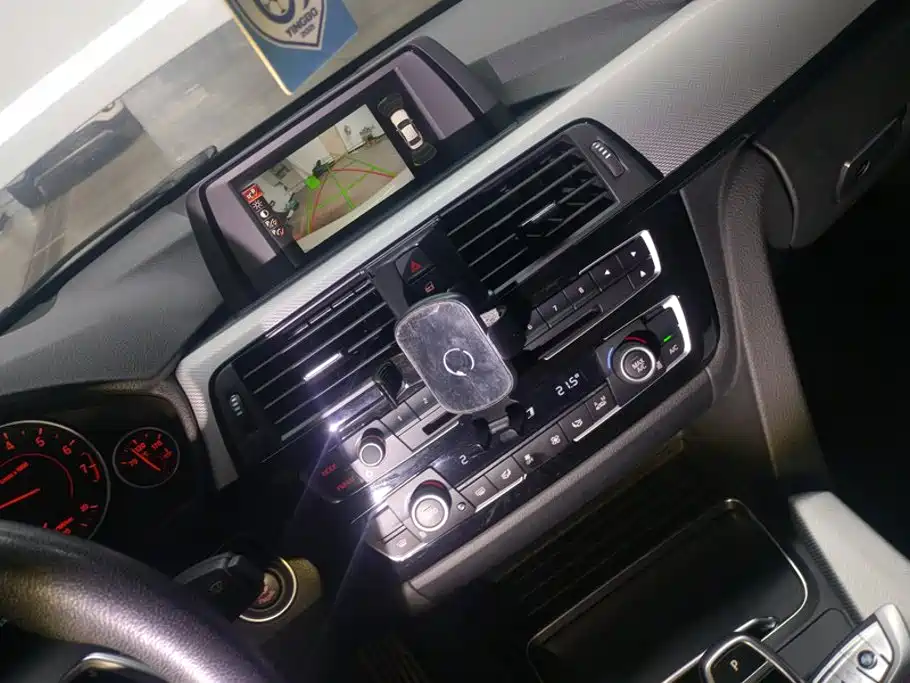 BMW 3 Series — миниатюра 12