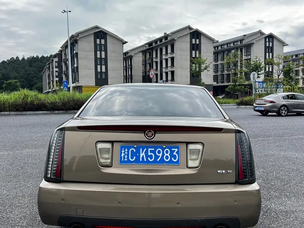 Cadillac SLS — миниатюра 7