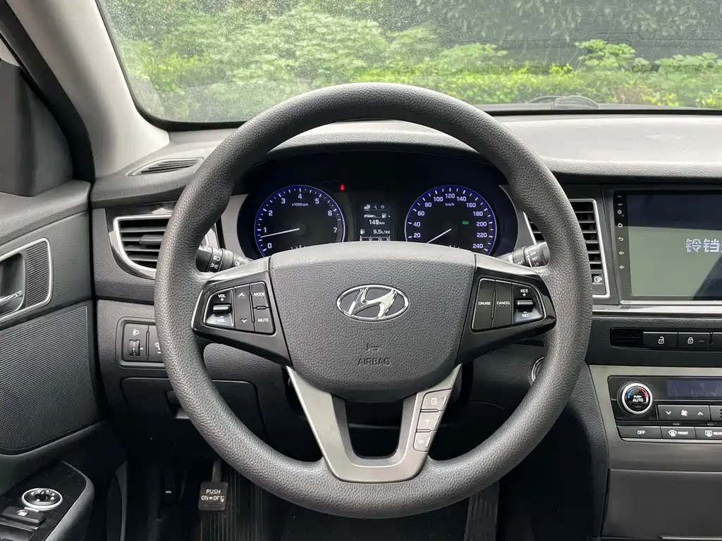 Hyundai Mistra — миниатюра 11