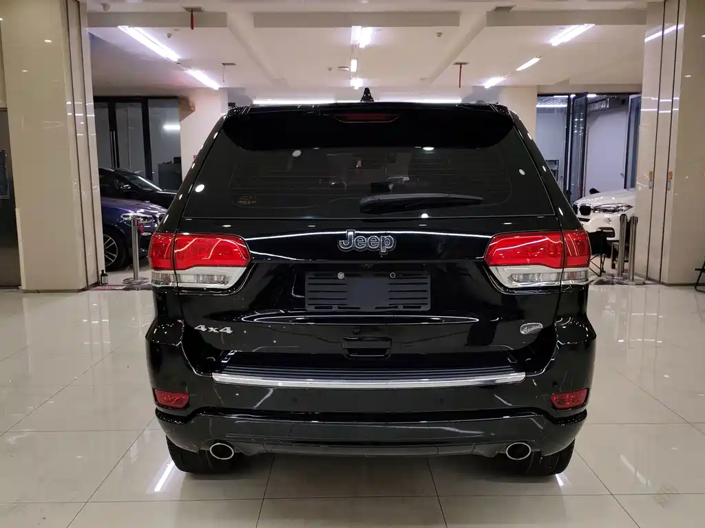 Jeep Grand Cherokee (Import) — миниатюра 15
