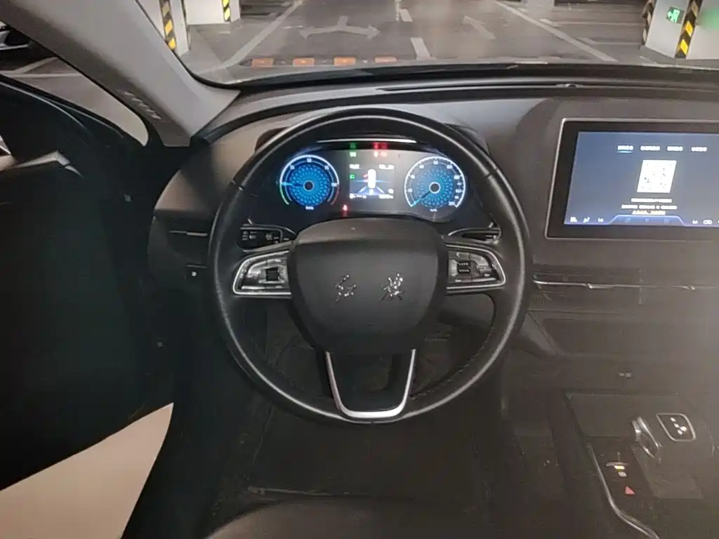 Hongqi Hongqi E-QM5 — миниатюра 15