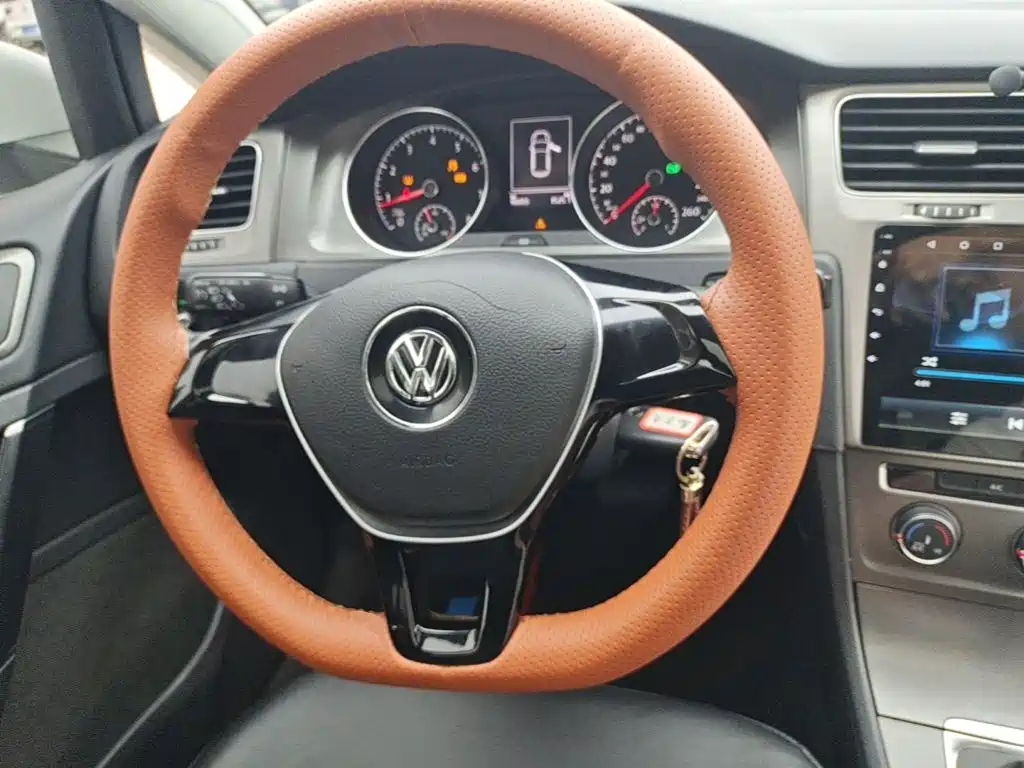 Volkswagen Golf — миниатюра 11