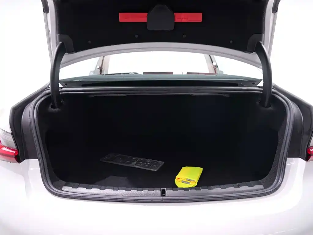 BMW 3 Series — миниатюра 11