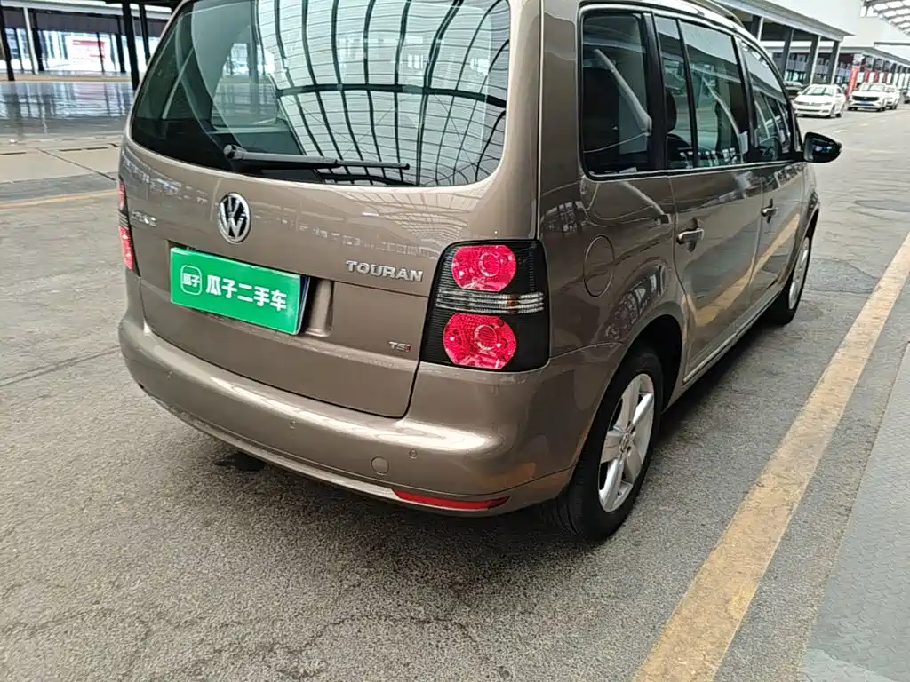 Volkswagen Touran — миниатюра 8