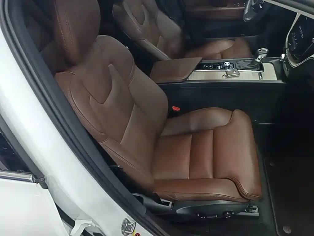 Volvo XC60 — миниатюра 25