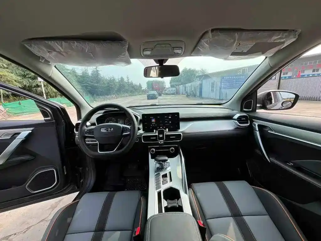 Geely Binyue — миниатюра 10