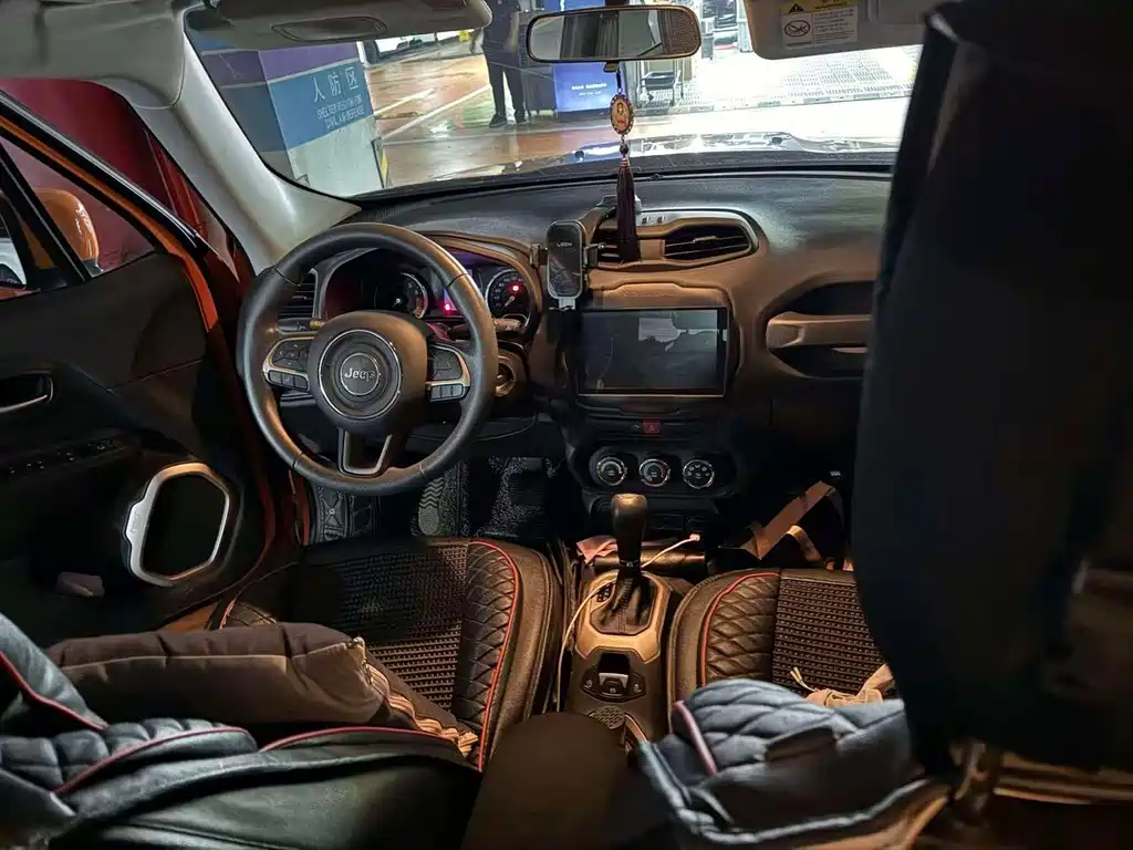 Jeep Renegade — миниатюра 7