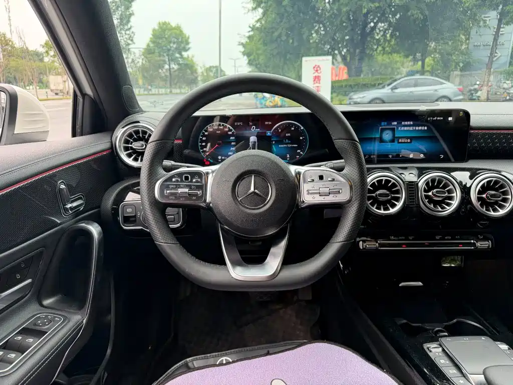 Mercedes-Benz A-Class — миниатюра 14