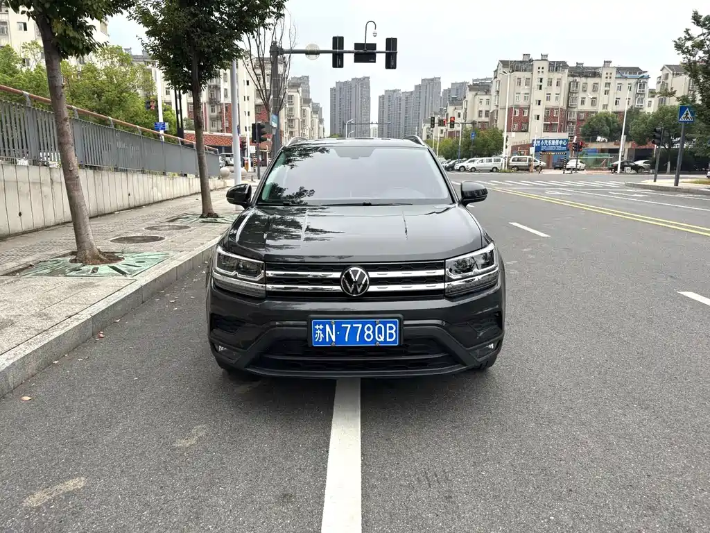 Volkswagen Tharu — миниатюра 2