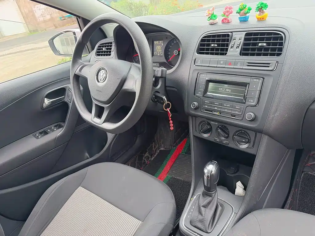 Volkswagen Polo — миниатюра 6