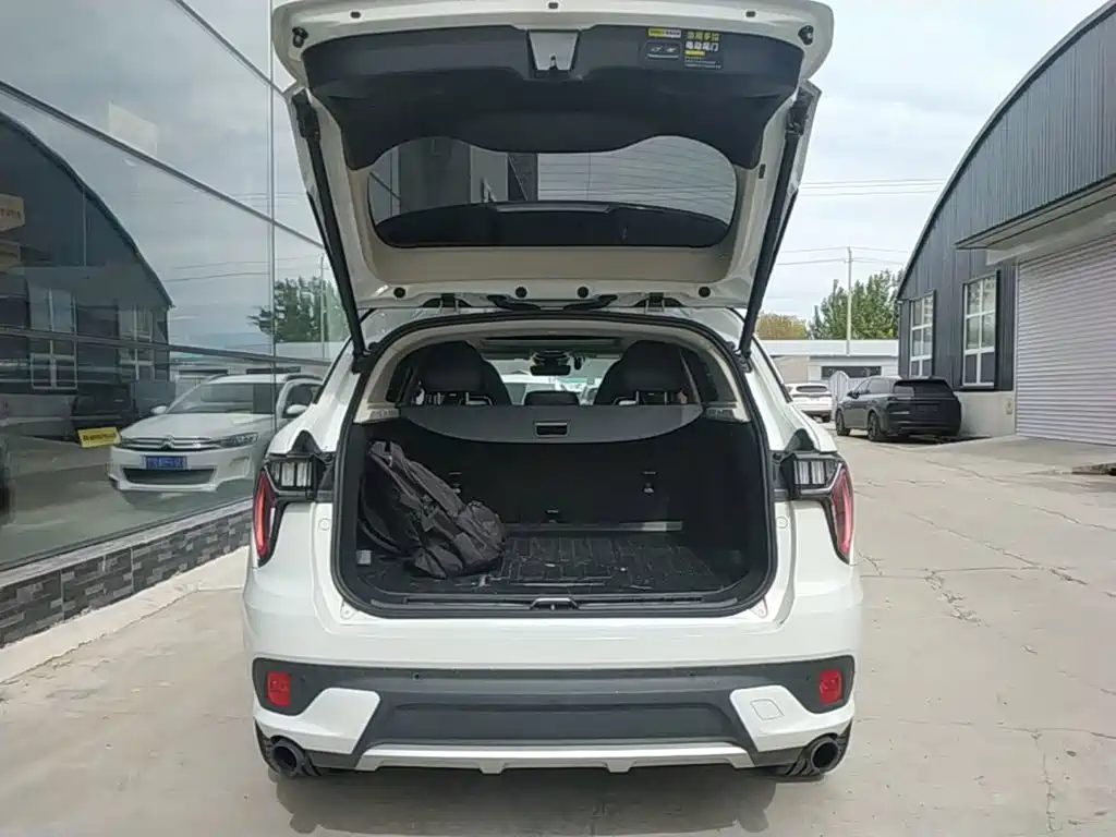 Lynk & Co 01 — миниатюра 19