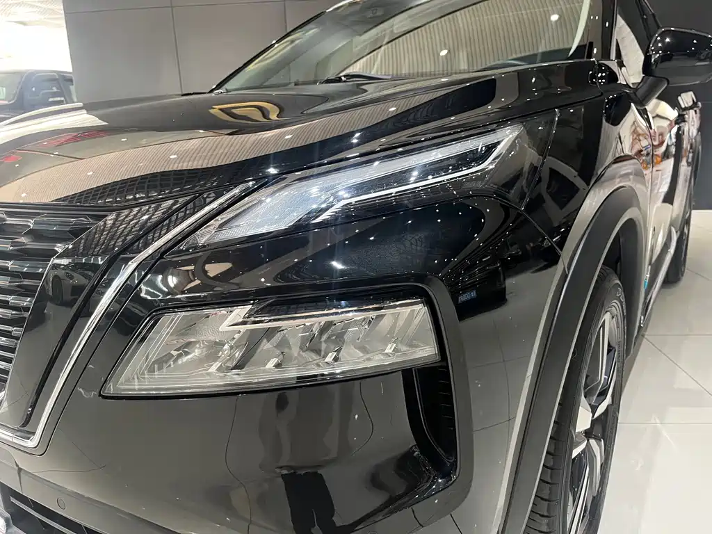 Nissan X-Trail — миниатюра 12