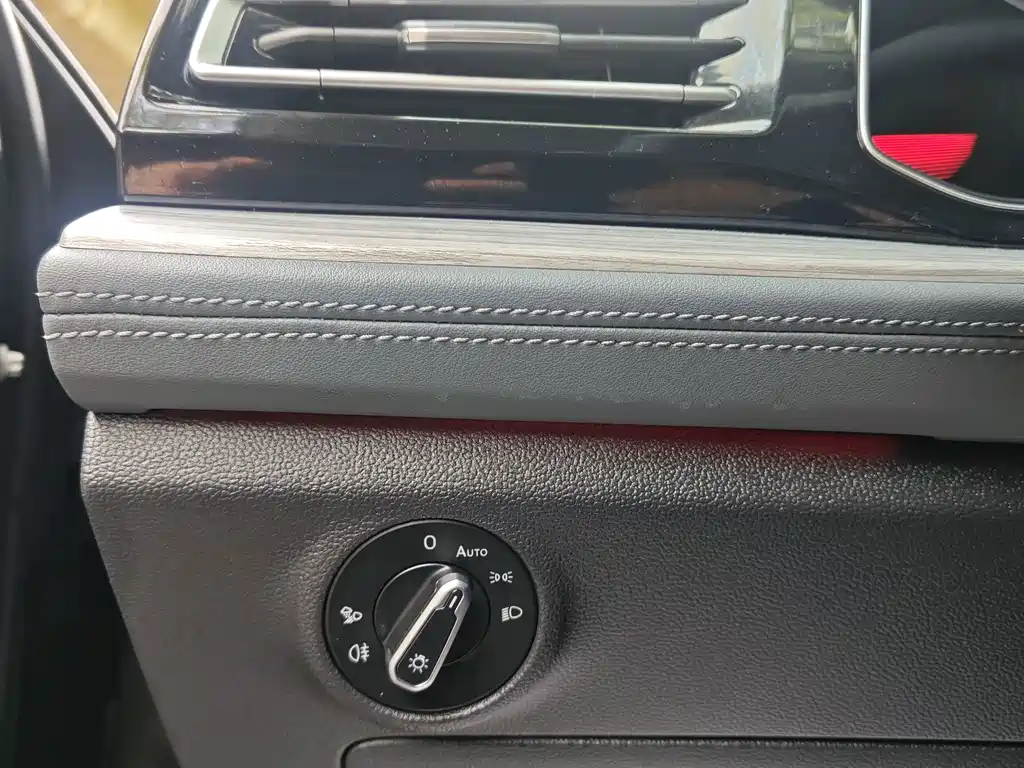 Volkswagen Sagitar — миниатюра 11