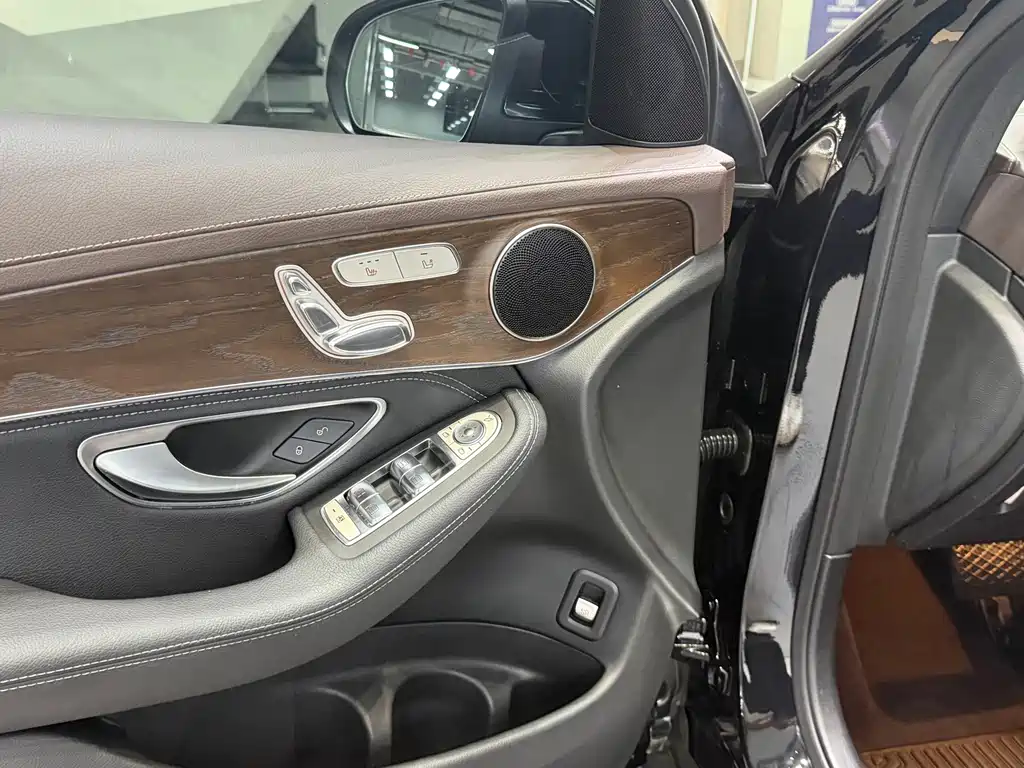 Mercedes-Benz GLC 2020 GLC 260 L 4MATIC Luxury