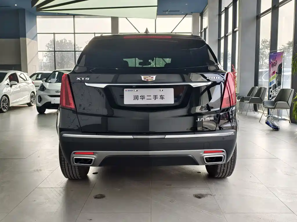 CADILLAC XT5