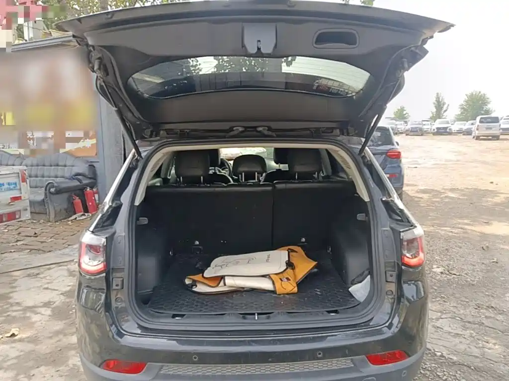 Jeep Compass — миниатюра 19