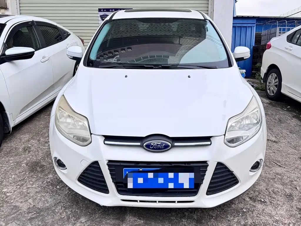 Ford Focus 2012 1.6L AT