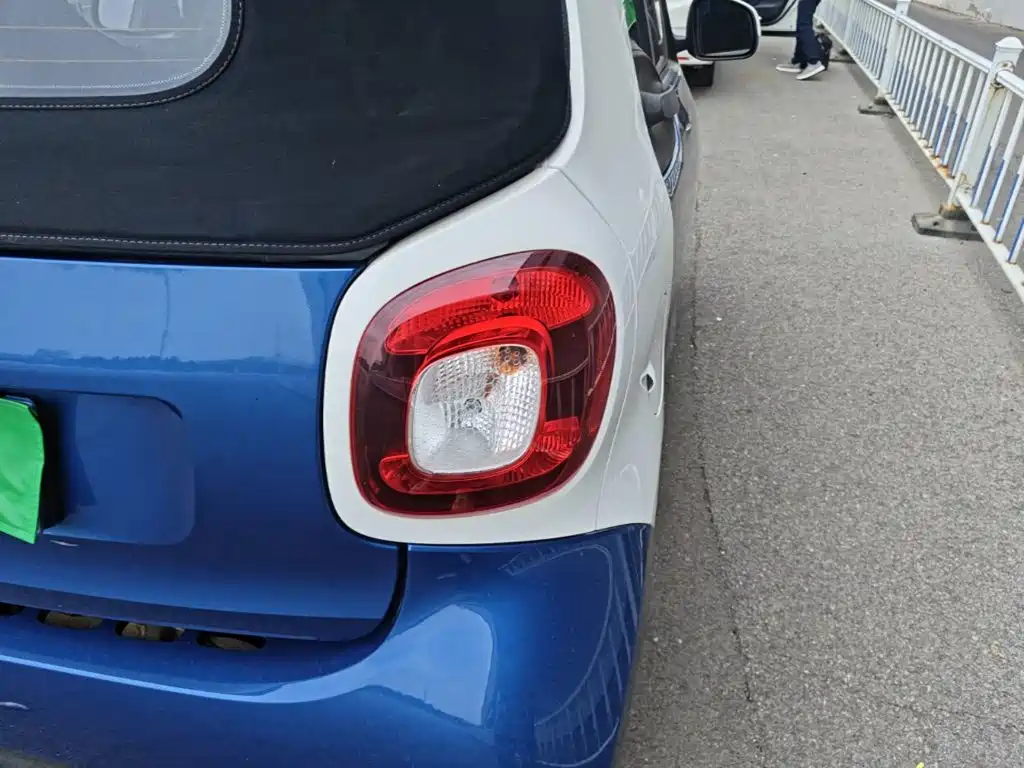 smart Smart Fortwo — миниатюра 8