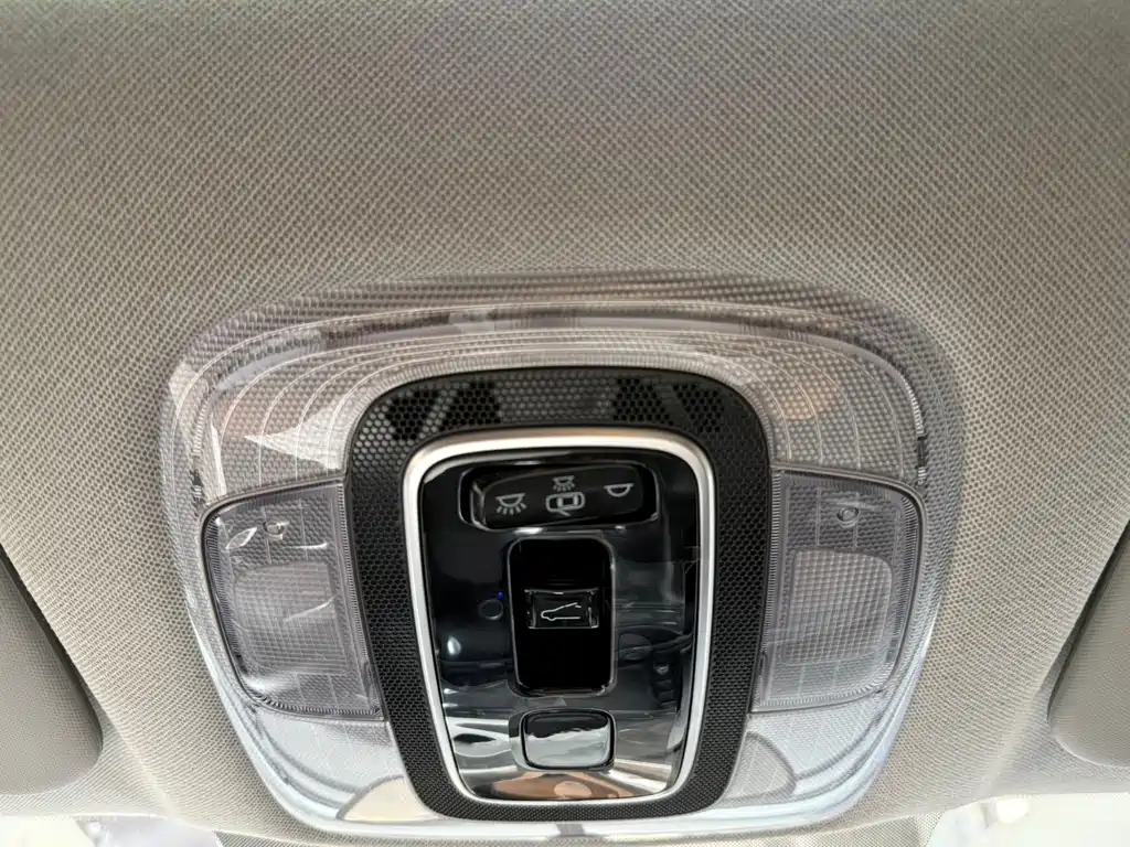 Hyundai Elantra — миниатюра 18