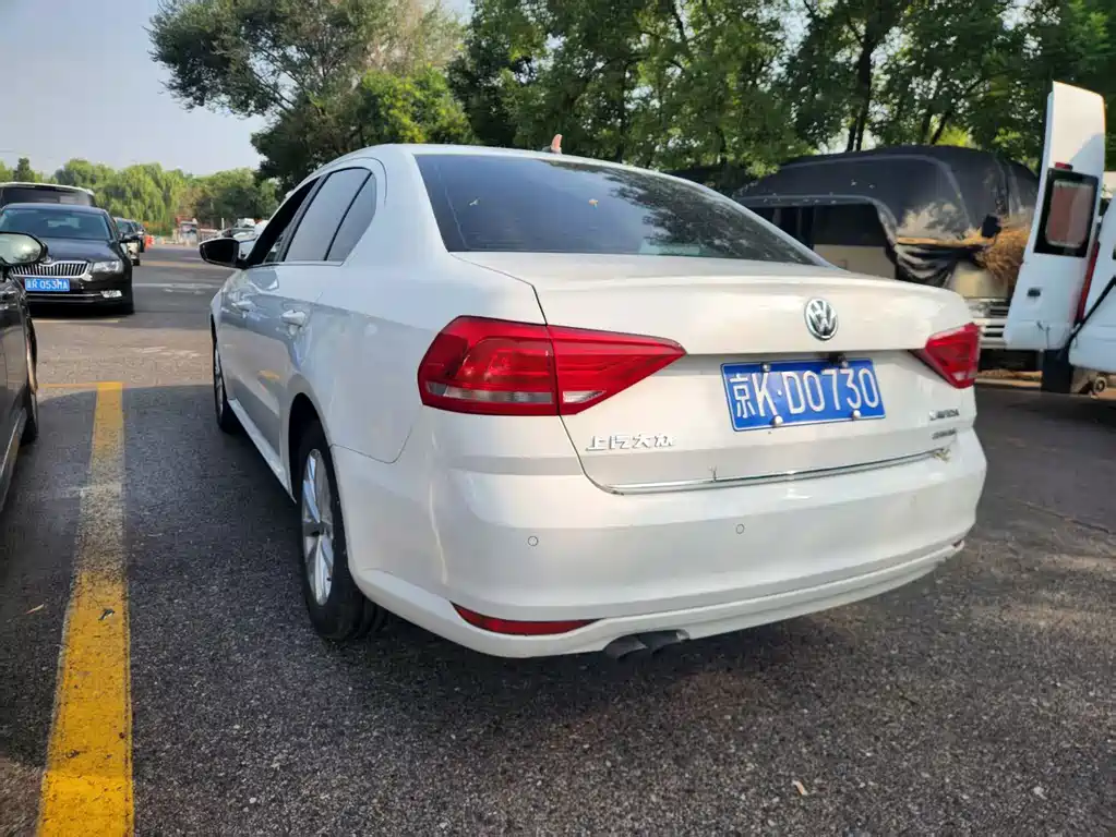Volkswagen Lavida — миниатюра 4