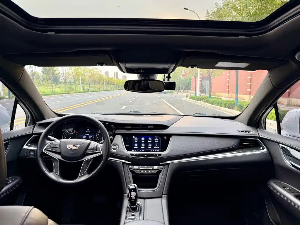 Cadillac XT5 — миниатюра 4