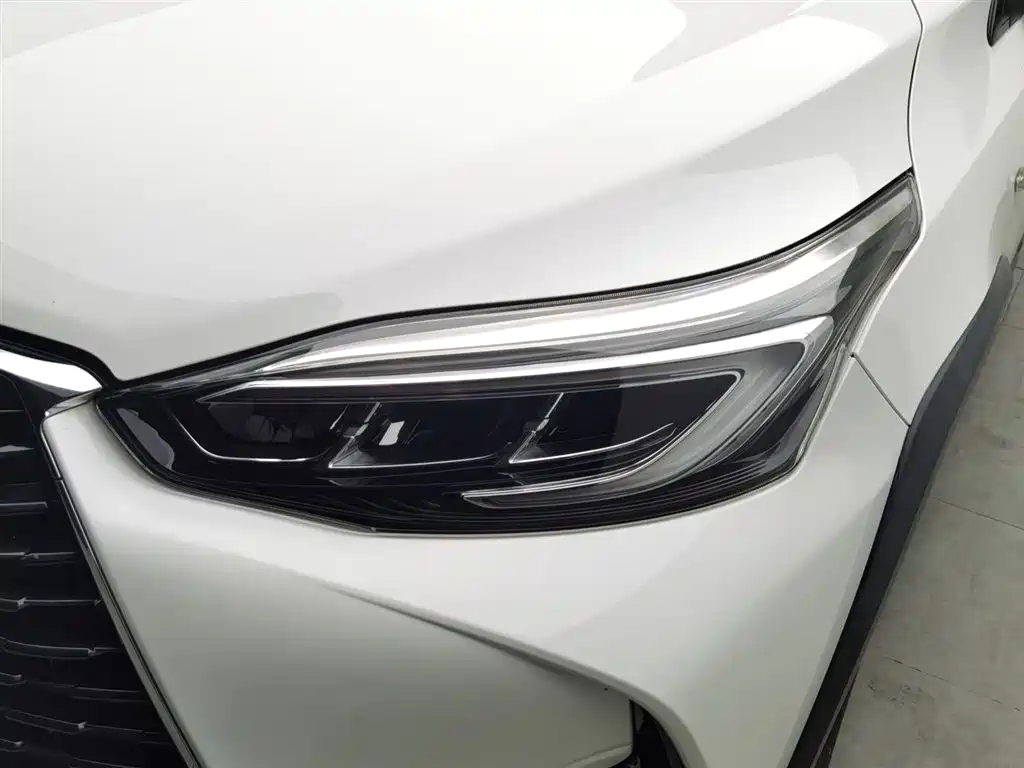 TOYOTA YARIS L ZHIXUAN