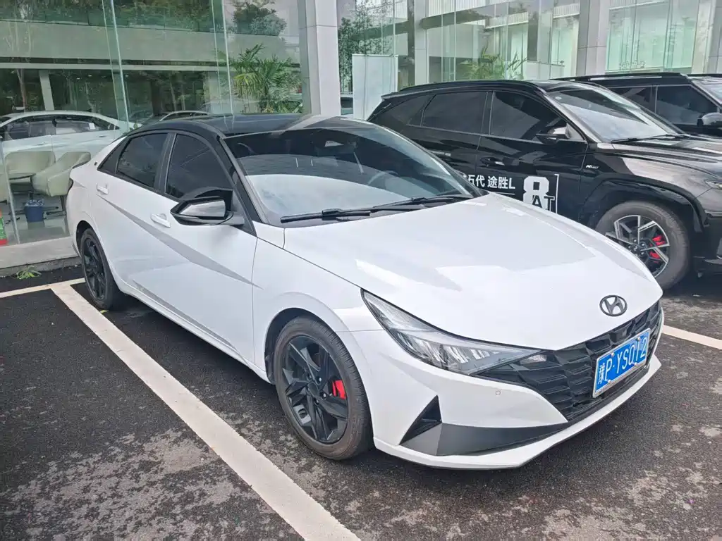 Hyundai Elantra — миниатюра 2