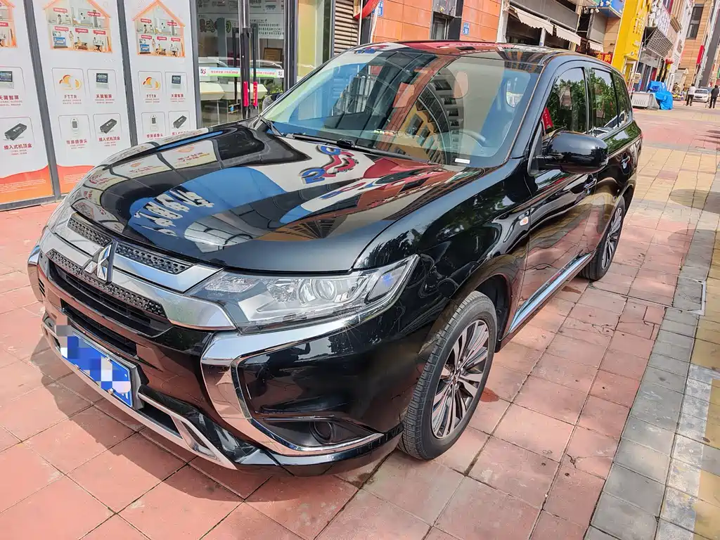 Купить Mitsubishi Outlander