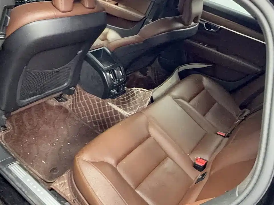 Volvo S90 — миниатюра 7