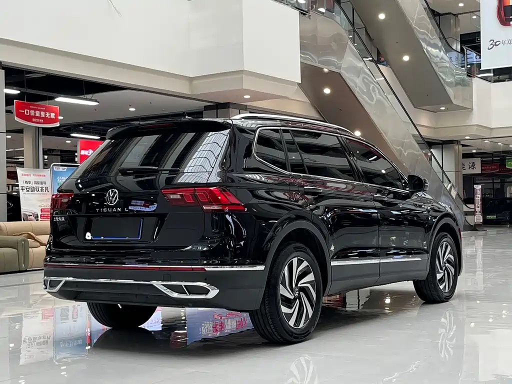 Volkswagen Tiguan L — миниатюра 11