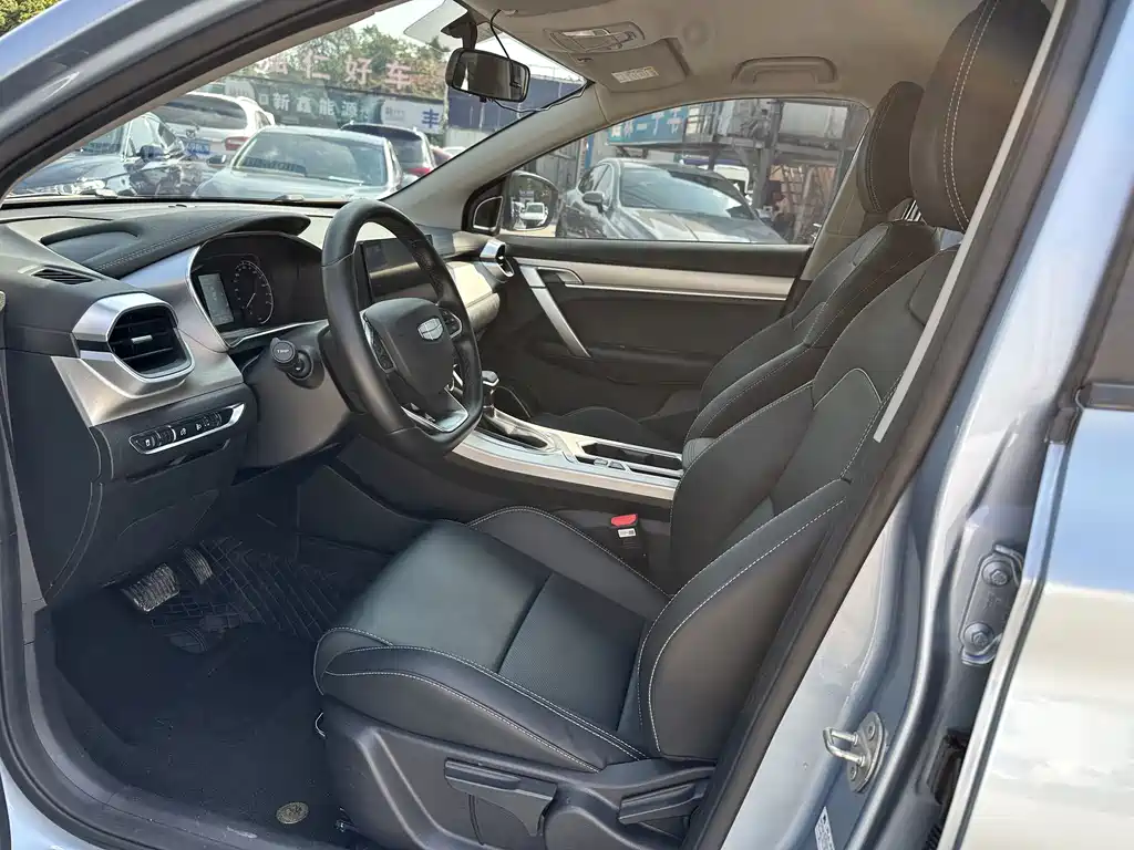 Geely Binyue — миниатюра 19