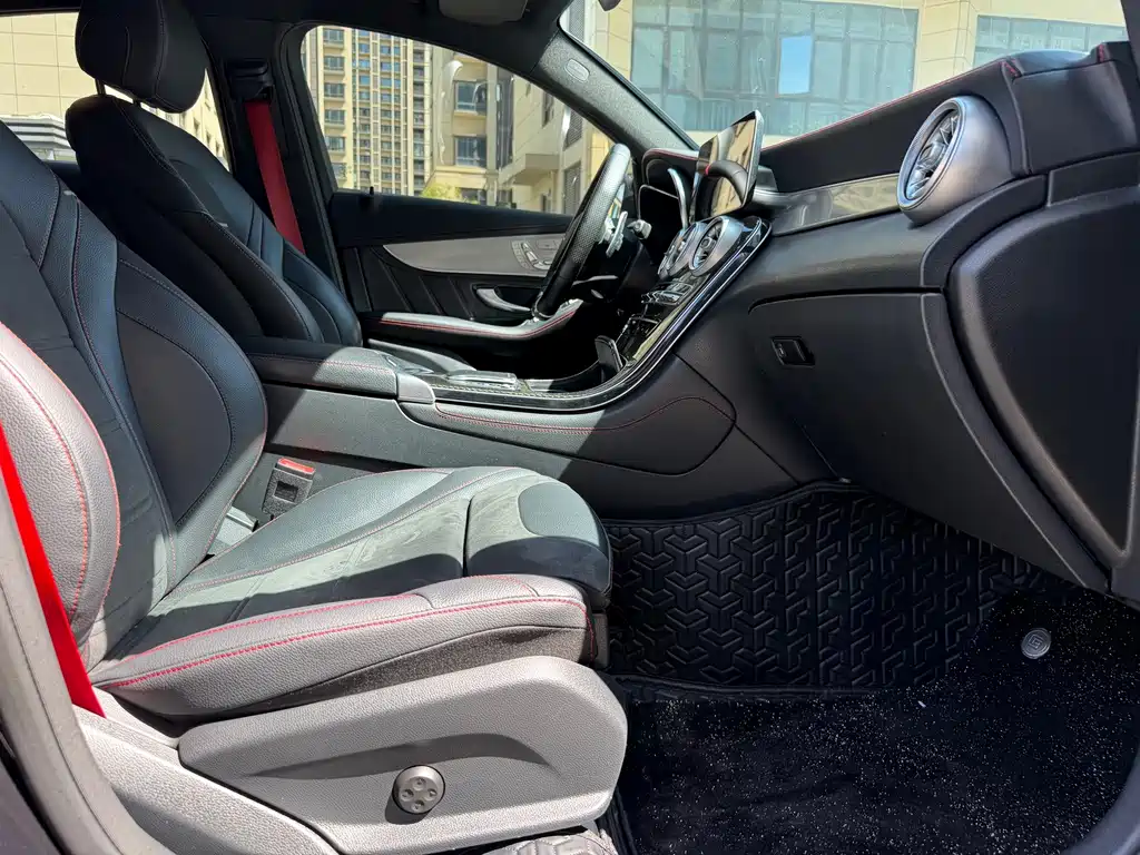 Mercedes-Benz GLC AMG — миниатюра 10