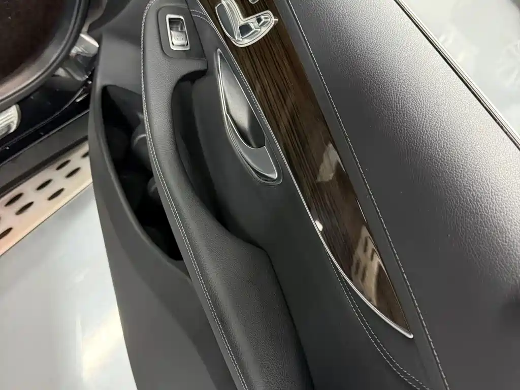 Mercedes-Benz GLC 2017 GLC 260 4MATIC