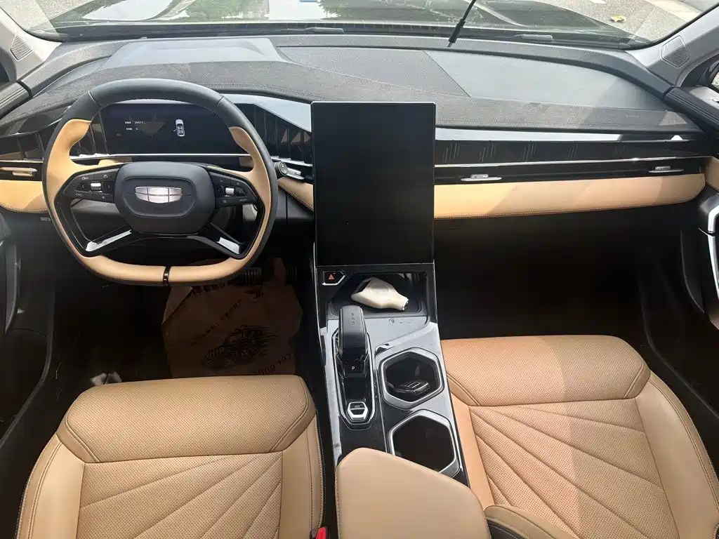 Geely Boyue L — миниатюра 6