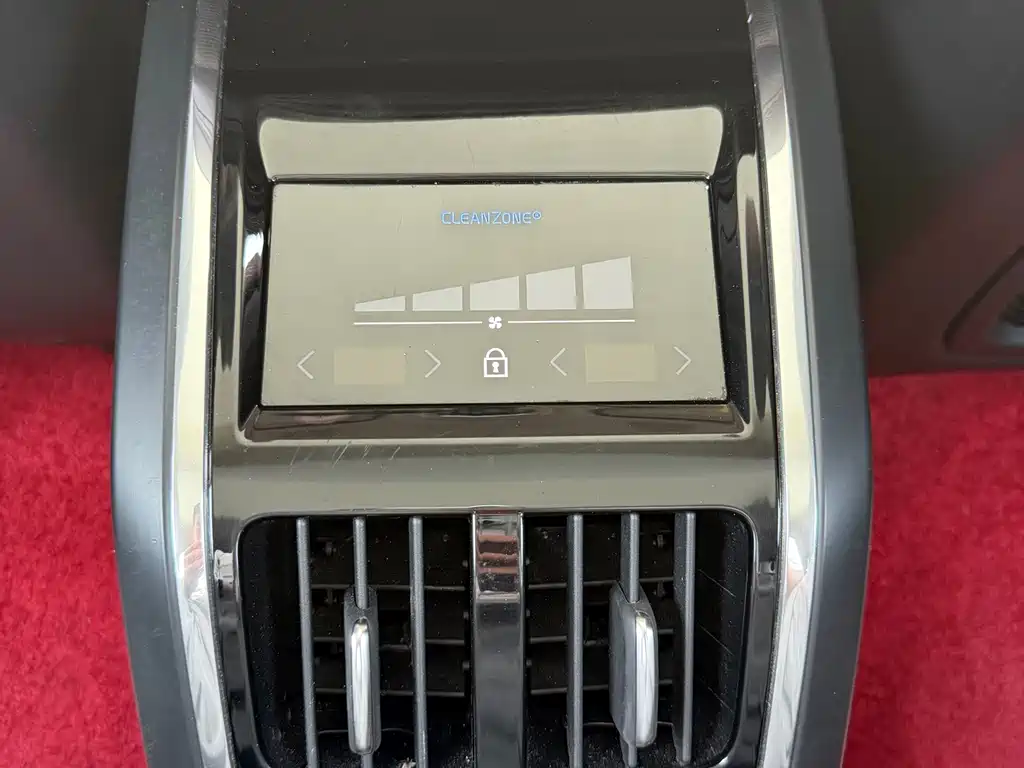 Volvo S90 — миниатюра 17