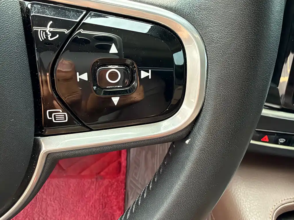 Volvo S90 — миниатюра 26