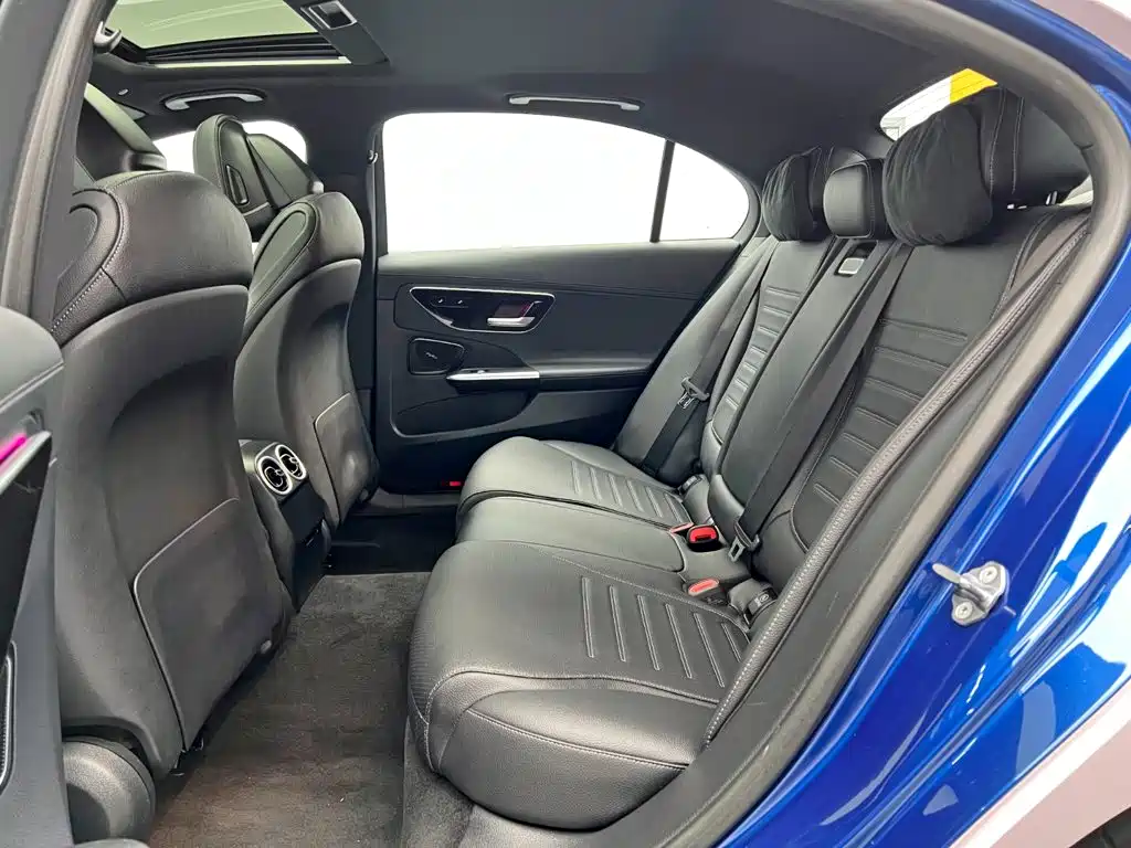 Mercedes-Benz C-Class — миниатюра 15