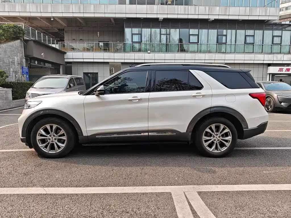 FORD EXPLORER
