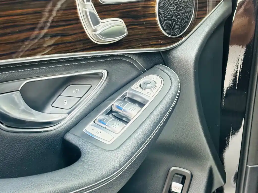 Mercedes-Benz GLC — миниатюра 13