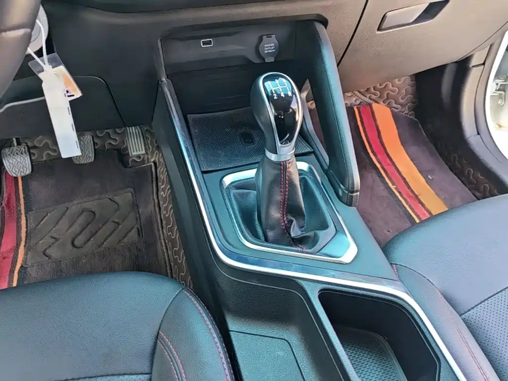 Geely Vision X3 — миниатюра 11
