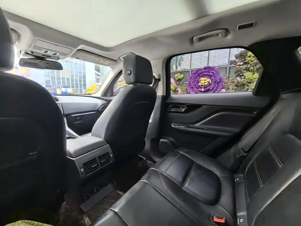 Jaguar F-Pace 2018 2.0T R-Sport Sport