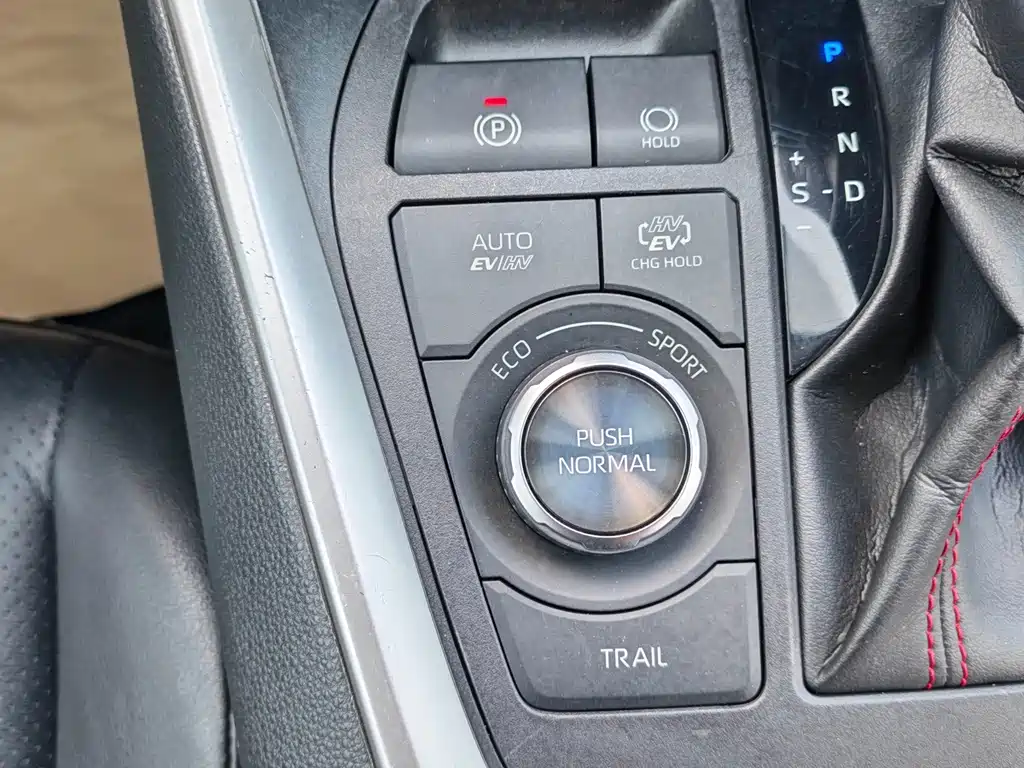 Toyota RAV4 Prime — миниатюра 15