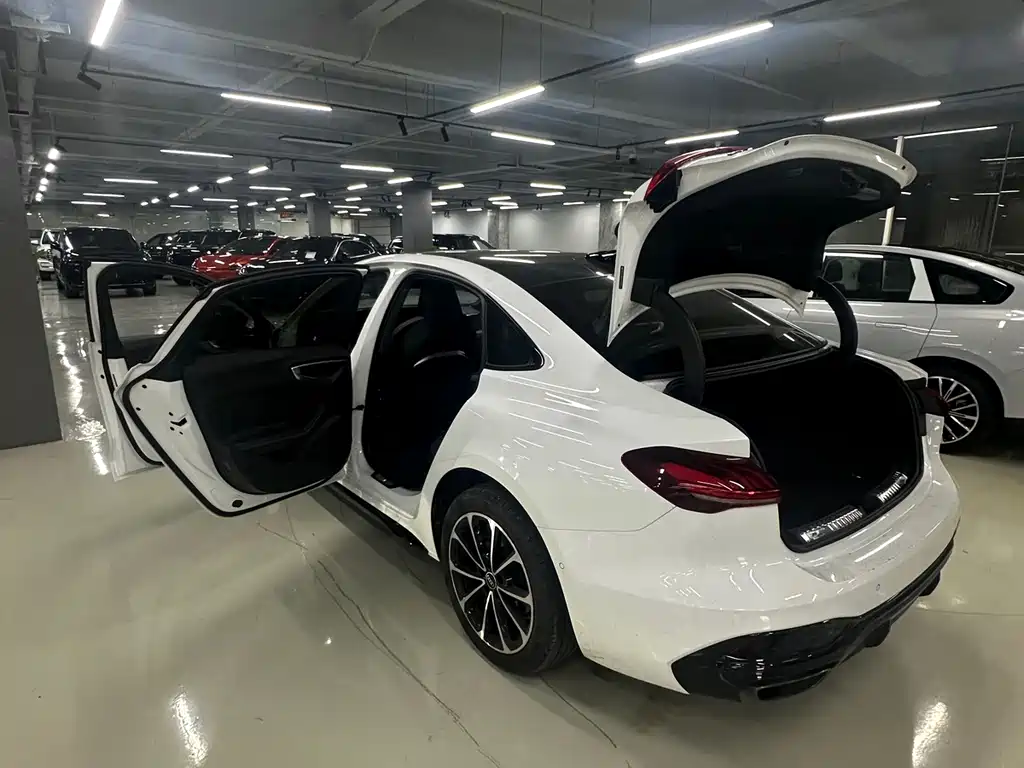 Audi A5L — миниатюра 9