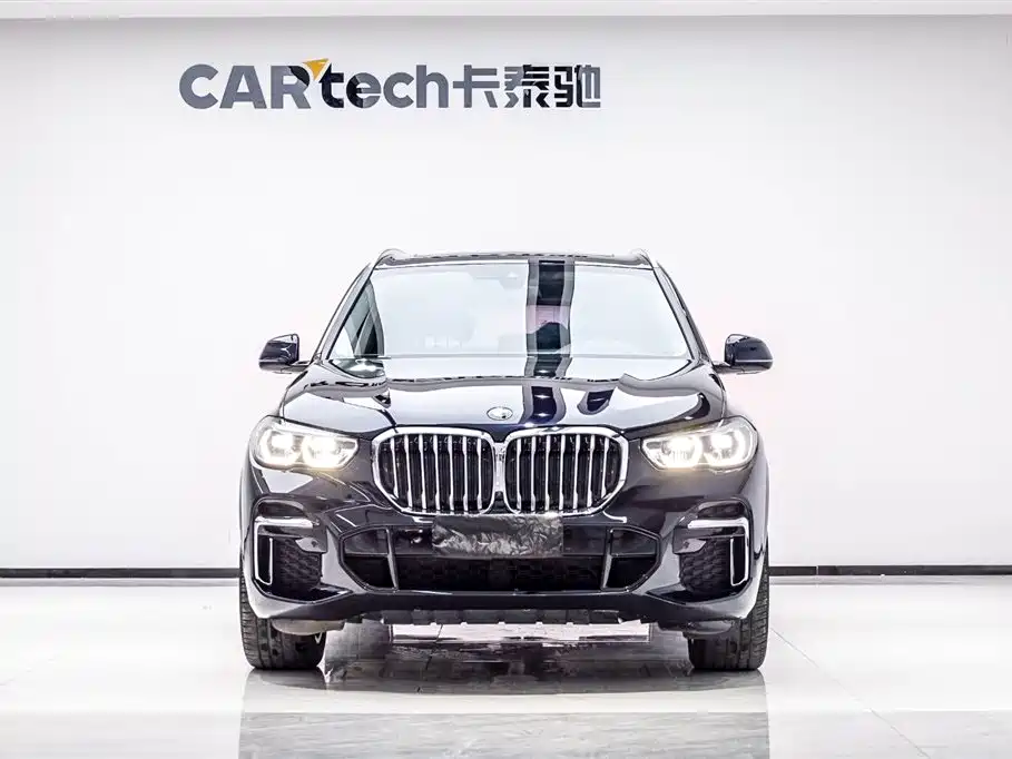 BMW X5 2022 xDrive 30Li Premium M Sport