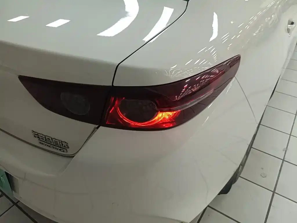 Mazda 3 Axela — миниатюра 8