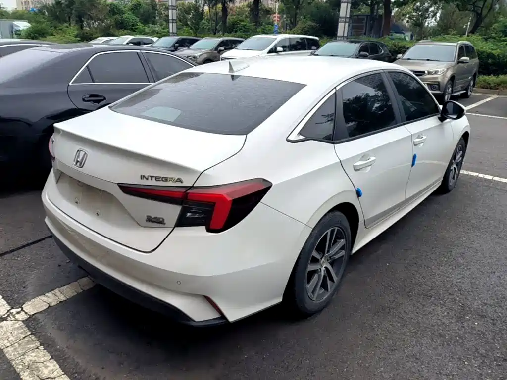 Honda Integra — миниатюра 7