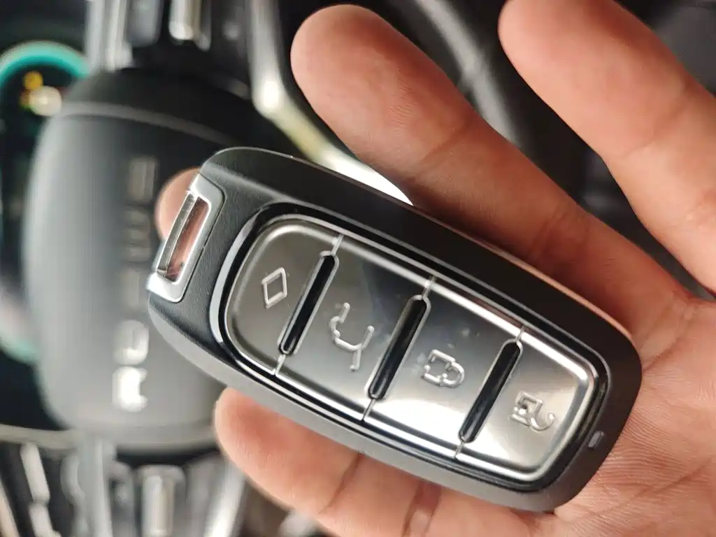 Roewe RX5 eMAX — миниатюра 9