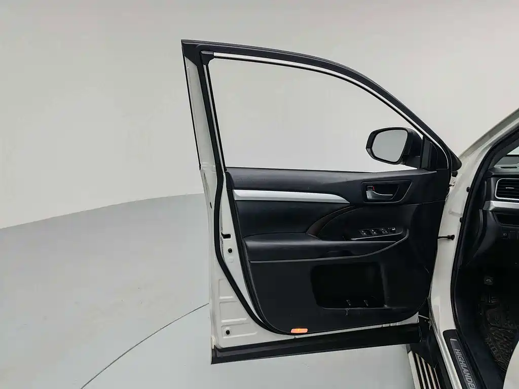 Toyota Highlander — миниатюра 12